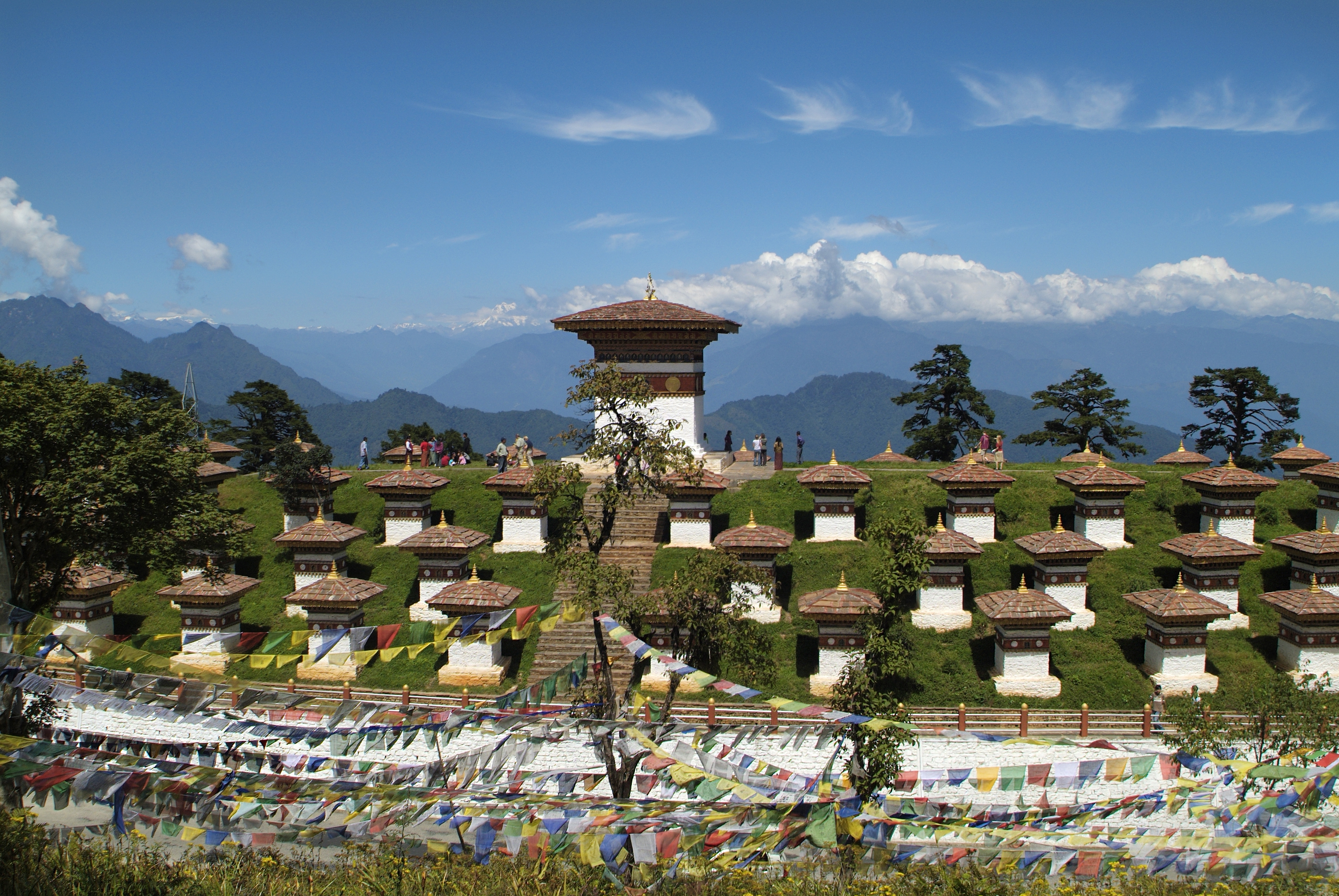 Denkmal nahe der Hauptstadt Thimpu auf 3100 Meter am Dochu La Pass