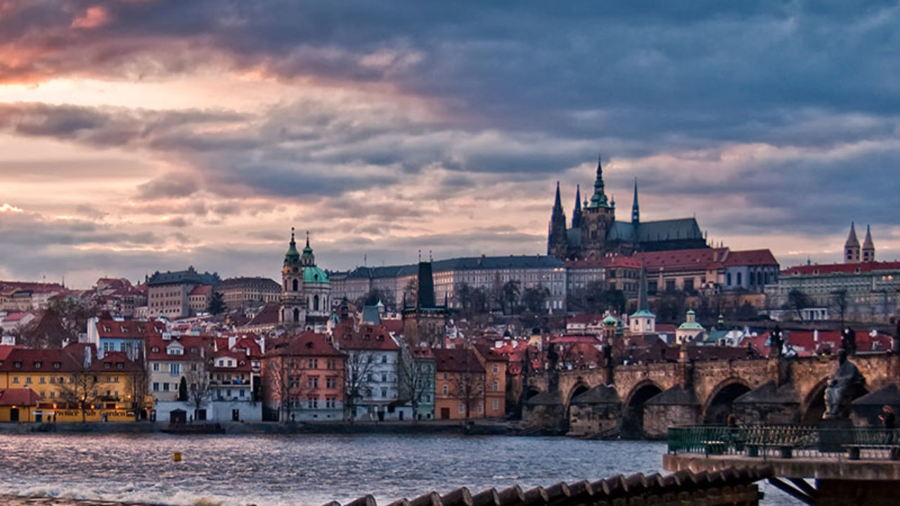 28+ nett Sammlung Haus Zur Steinernen Glocke Prag