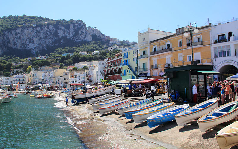 Raue Landschaft und Dolce Vita auf Capri