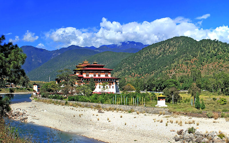 Bhutan, Panoramablick Punakha Kloster in Bhutan, eines der größten Kloster in Bhutan