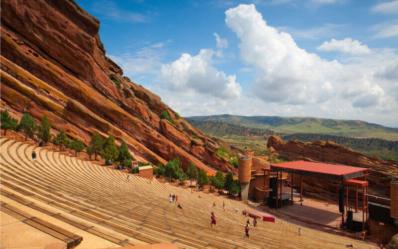 Berühmte rote Felsen Amphitheater in Morrison © Depositphoto - Radomír Režný