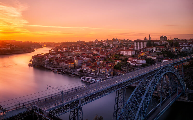 Porto, Portugal © Foto von Everaldo Coelho auf Unsplash